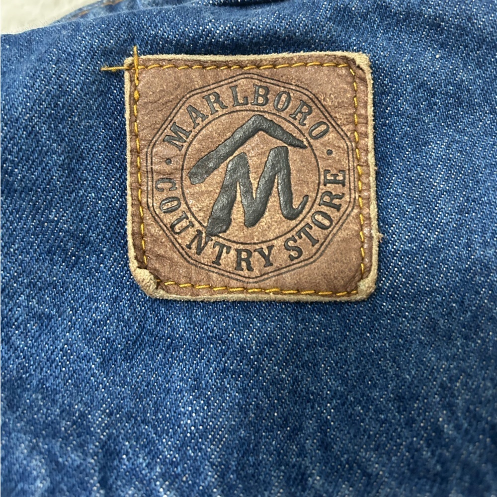 Marlboro Country Store Classic Denim Jacket with Brown leather Collar - Picture 8 of 8